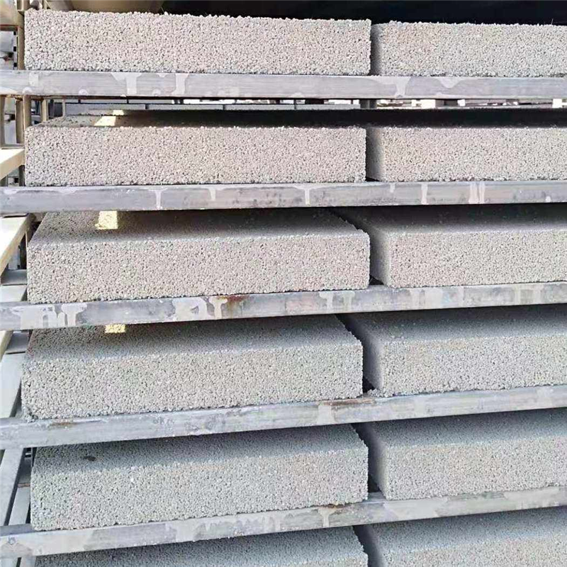 珍(zhēn)珠岩闆(pan)