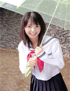 《不完美的她定档-大院里的女人们》